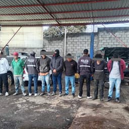 Descubren 'deshuesadero' de vehículos robados vinculado con Los Lobos enSangolquí